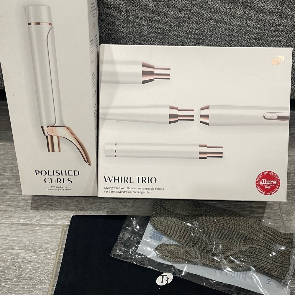 T3 three interchangeable wand and a curl barrel with the convertible base.